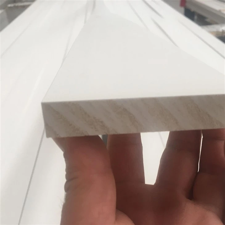 Top-ranking White Gesso Coated FJ Wooden Trim Mouldings Base Boards For The Floor