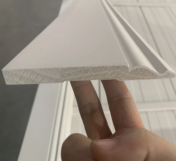 Fehér alapozott FJ Wood Trim Board Padlólécek Alaplapok