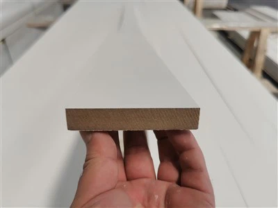 Fehér alapozott MDF szegélylécek